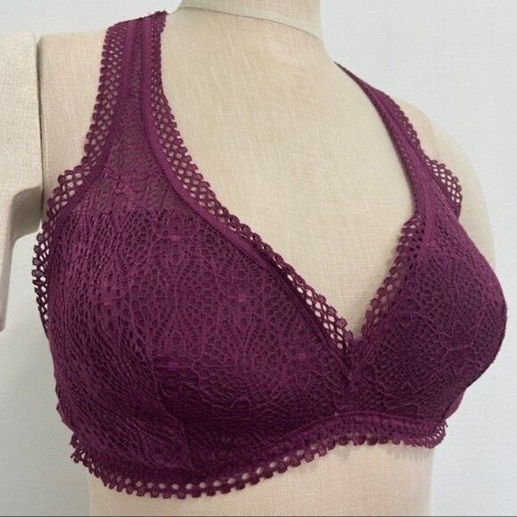 VICTORIA’S Secret Lightly Lined Racerback Bralette - Picture 1 of 5